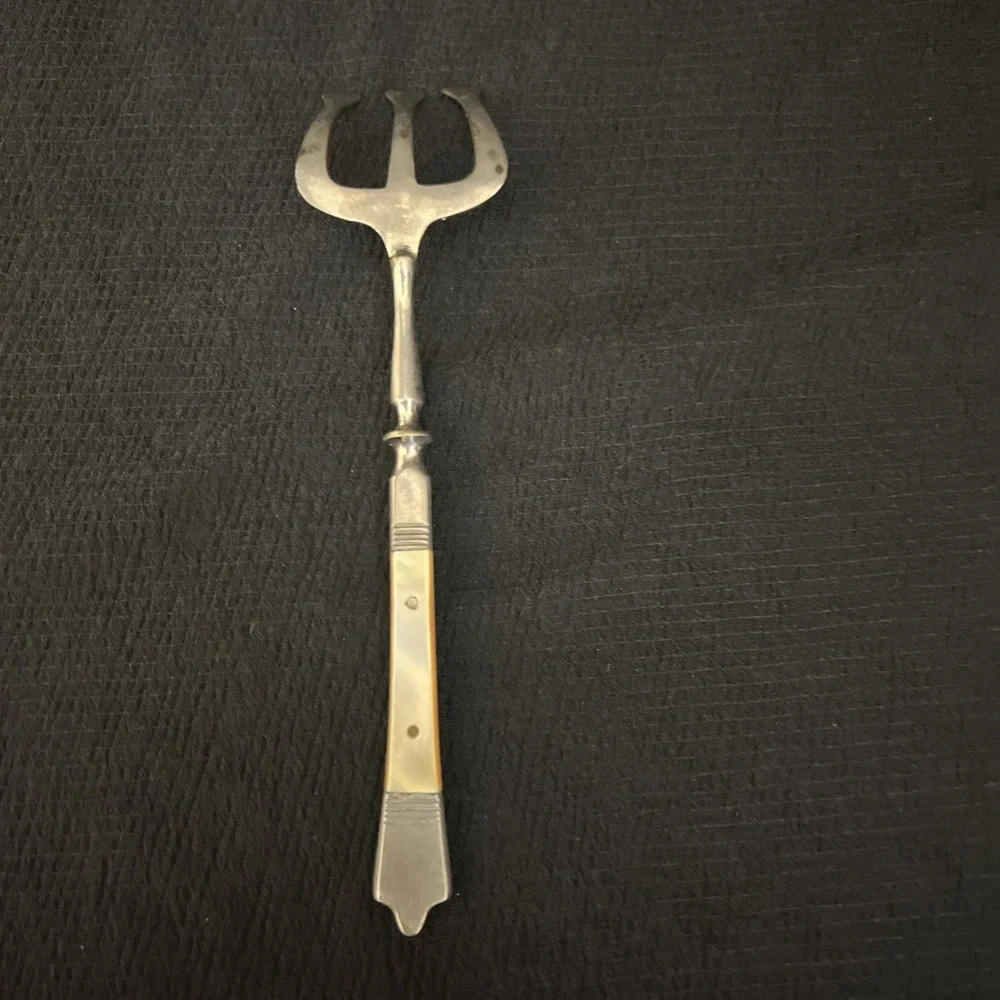 Vintage Mother Of Pearl Handled Specialty Serving Utensil 6